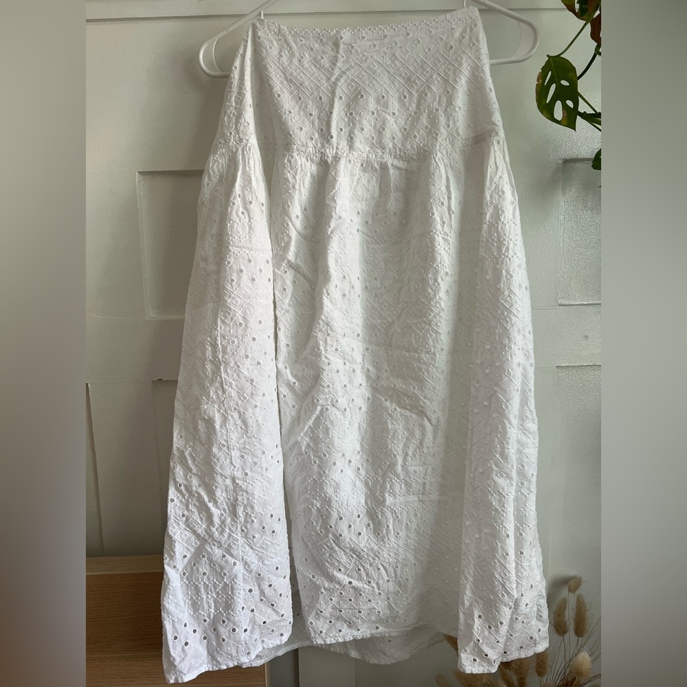 Old navy White Eyelet Skirt